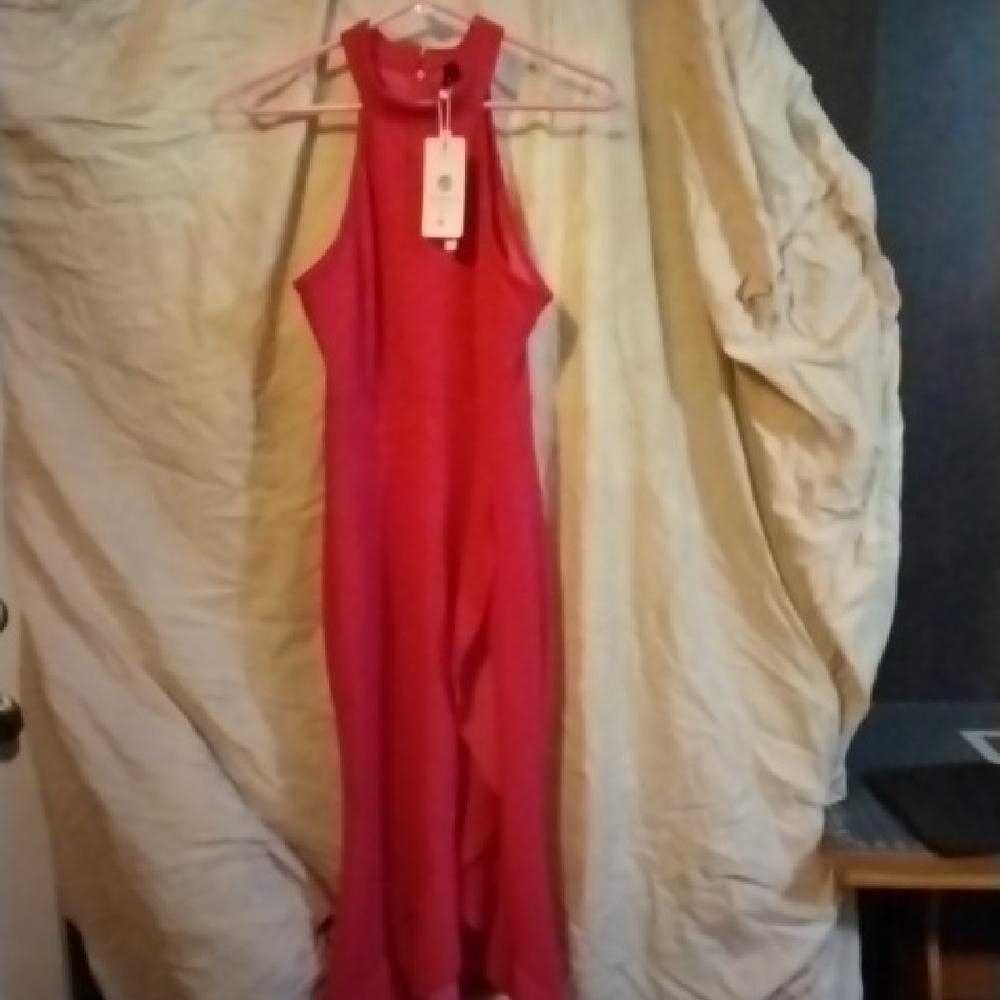 Chic Pink Halter Dress
